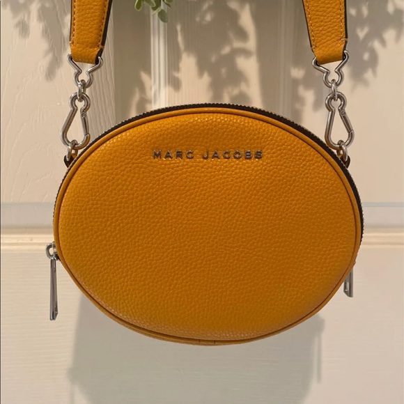 SOLD🚫Marc Jacobs Crossbody - Picture 1 of 4